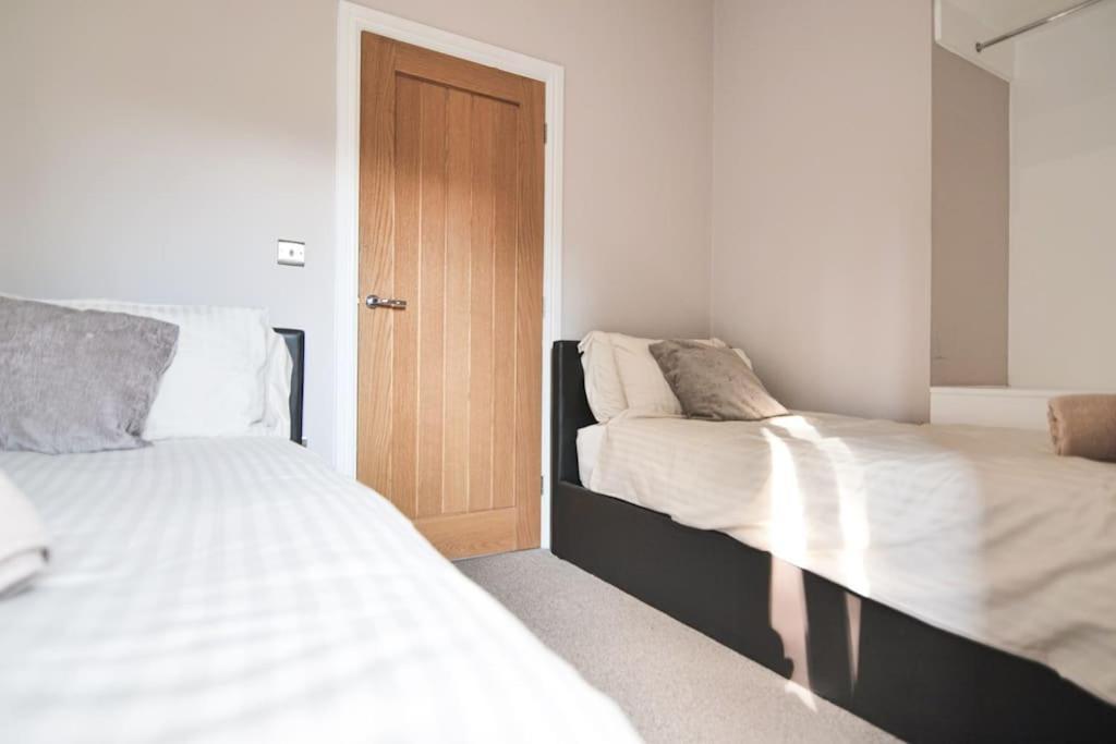 Hoxne Cottages - Sunflower Cottage With Private Hot Tub York Extérieur photo