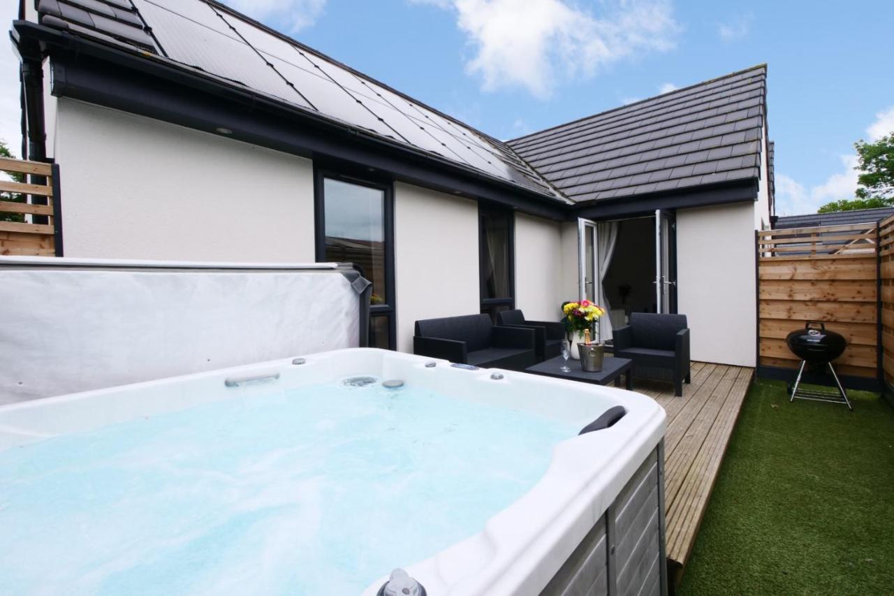 Hoxne Cottages - Sunflower Cottage With Private Hot Tub York Extérieur photo